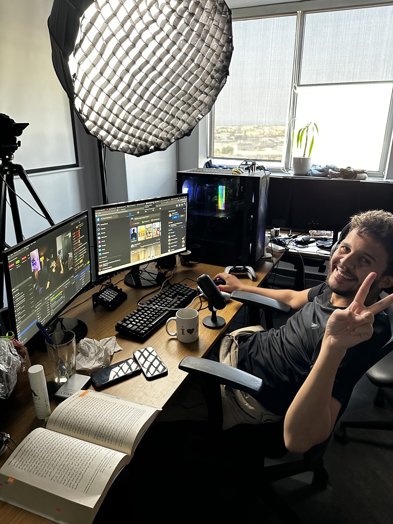 Louay Cherni en plein subathon sur Kick depuis le Light Zone Studio de WorkZone